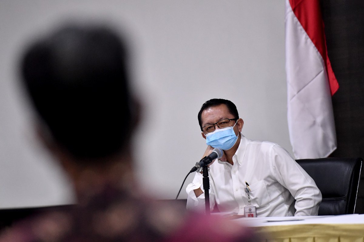taufikmadjid71's tweet photo. Menteri Desa, PDTT Abdul Halim Iskandar didampingi Sekjen Kemendes PDTT Anwar Sanusi dan Dirjen PPMD Taufik Madjid berdialog dengaan 30 orang perwakilan dari Kadis Provinsi, Kadis Kabupaten, Kepala Desa, pengurus APDESI di Kantor Kemendes PDTT, Jakarta, Senin (20/7/2020). https://t.co/eWa4TIln90