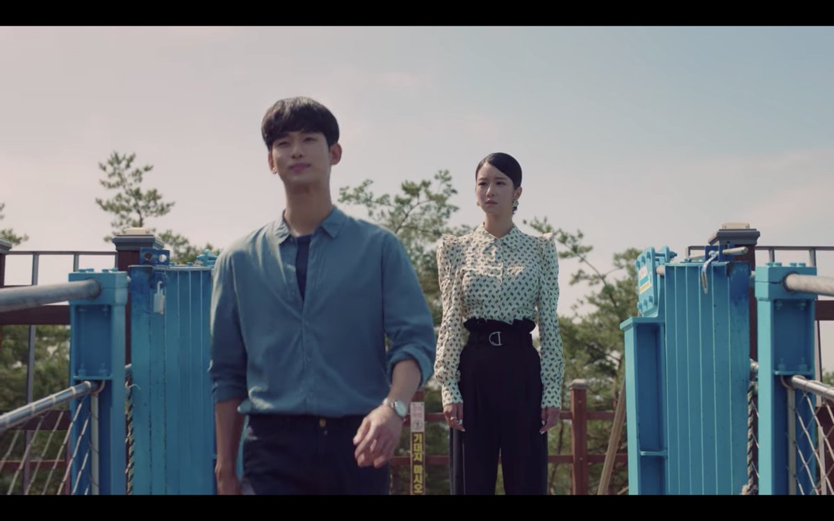 Given the development of their relationship, if she shouted "I love you”, Kang-tae would have stayed.But she didn't. Twice, she let him walk away. #ItsOkayToNotBeOkay #ItsOkayToNotBeOkayEp10 #PsychoButItsOkayWHEW :( sad