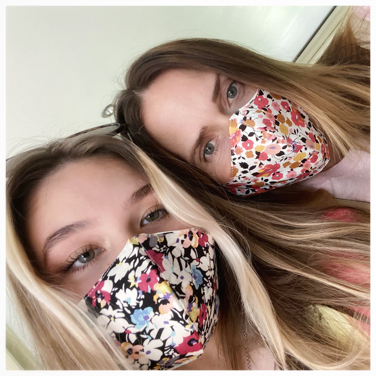 BexyBooLtd's tweet photo. WE HAVE GOT IT COVEREDπΈ
Thanks for our fabulous face masks @alligatorpearstore we love them.
β’
β’
β’
β’
#fridayready #facemasks #facecoverings #newrestrictions #covid #pandemic #florals #greetingcards #knutsford #vigue #bexyboo https://t.co/7585tr5o5f