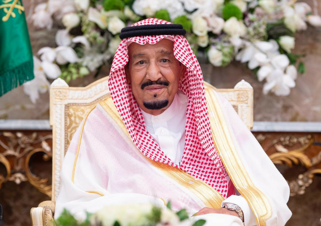 News_Brk24's tweet photo. اللَّهُمَّ ربَّ النَّاسِ، أَذْهِب الْبَأسَ، واشْفِ، أَنْتَ الشَّافي لا شِفَاءَ إِلاَّ شِفَاؤُكَ، شِفاءً لا يُغَادِرُ سقَماً.

#سلامتك_يا_ابوفهد https://t.co/LNdvZ30ldZ