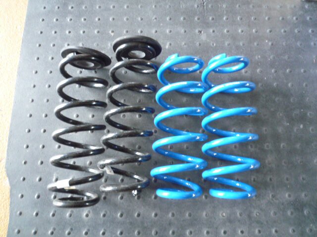 BeatEmotion1071's tweet photo. ゴルフRスプリング交換しました。
少し下がってカッコ良くなった〜
#ゴルフR #ゴルフ7
#フォルクスワーゲン
#VW #volkswagen 
#COX #スプリング
#オホモダチ
#MアンドS #福島
#鈑金 #塗装
#ショーアップビートエモーション  @ ショーアップビートエモーション https://t.co/TdVuZTmKVH