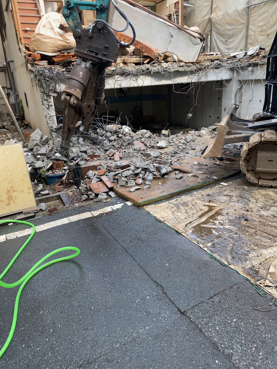 りにゃん ねこにん しゅきかん おまぬけ うわあああああああウッドマンズケーキ閉店した上で取り壊してるうううううううううう