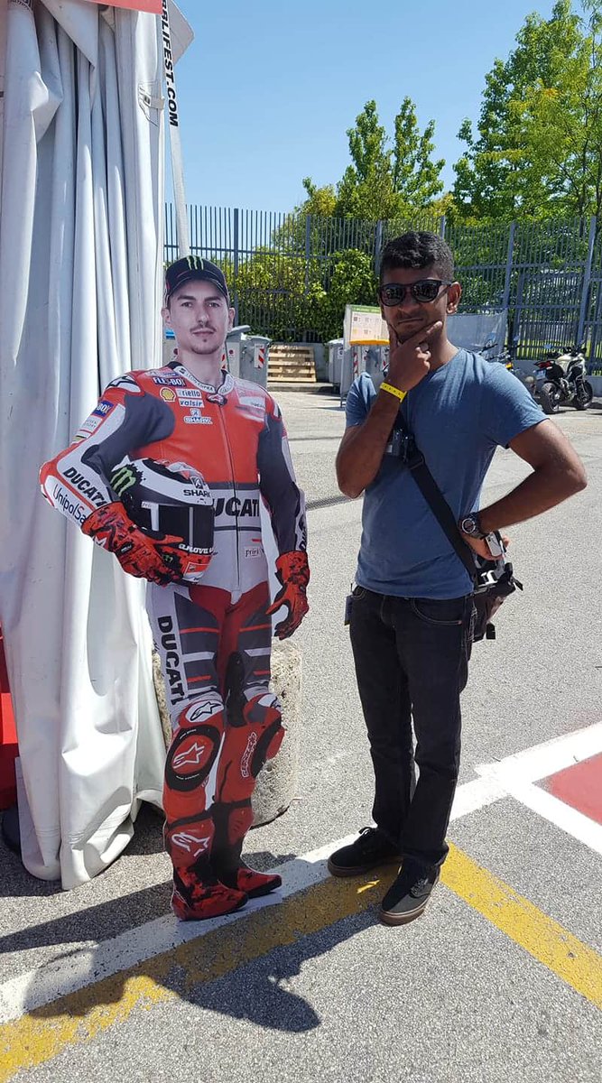 RumanDevmane's tweet photo. A throwback comes a full circle perhaps? We'll have to wait to find out
#DearGeorge
#WDW2018 #worldducatiweek
@AshokGeorgy @mot0nut https://t.co/5JefaHGT45