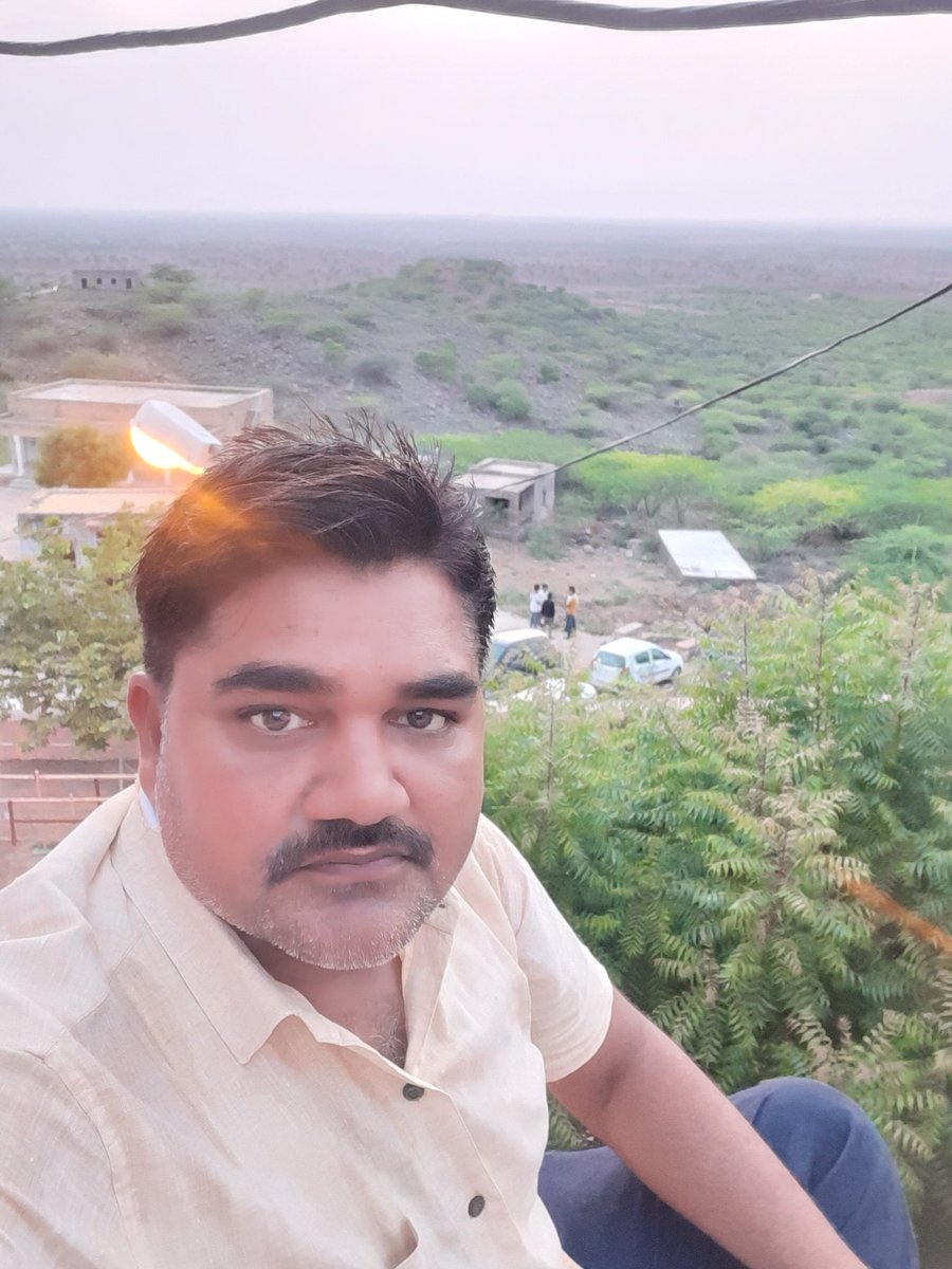 RamswaroopMund6's tweet photo. @KudiyaK Parsuram mahadev https://t.co/3uzAE3eI51