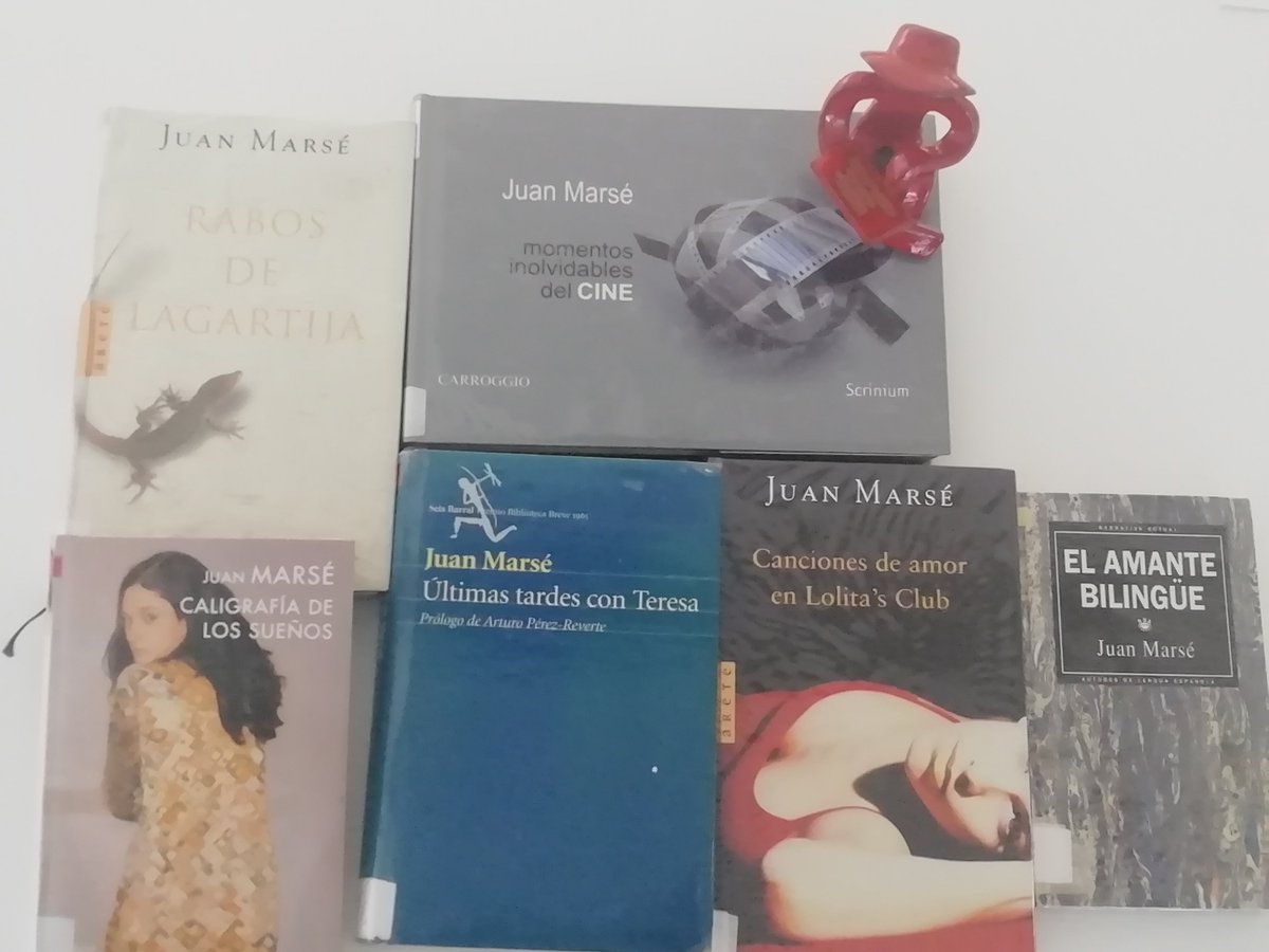 bibcoruna's tweet photo. Mentres #juanmarse vai subindo ao ceo, nós ,na biblioteca , imos buscarlle o mellor sitio
#JuanMarseDEP #verasqueveran #pijoaparte https://t.co/2UJuZy14a9