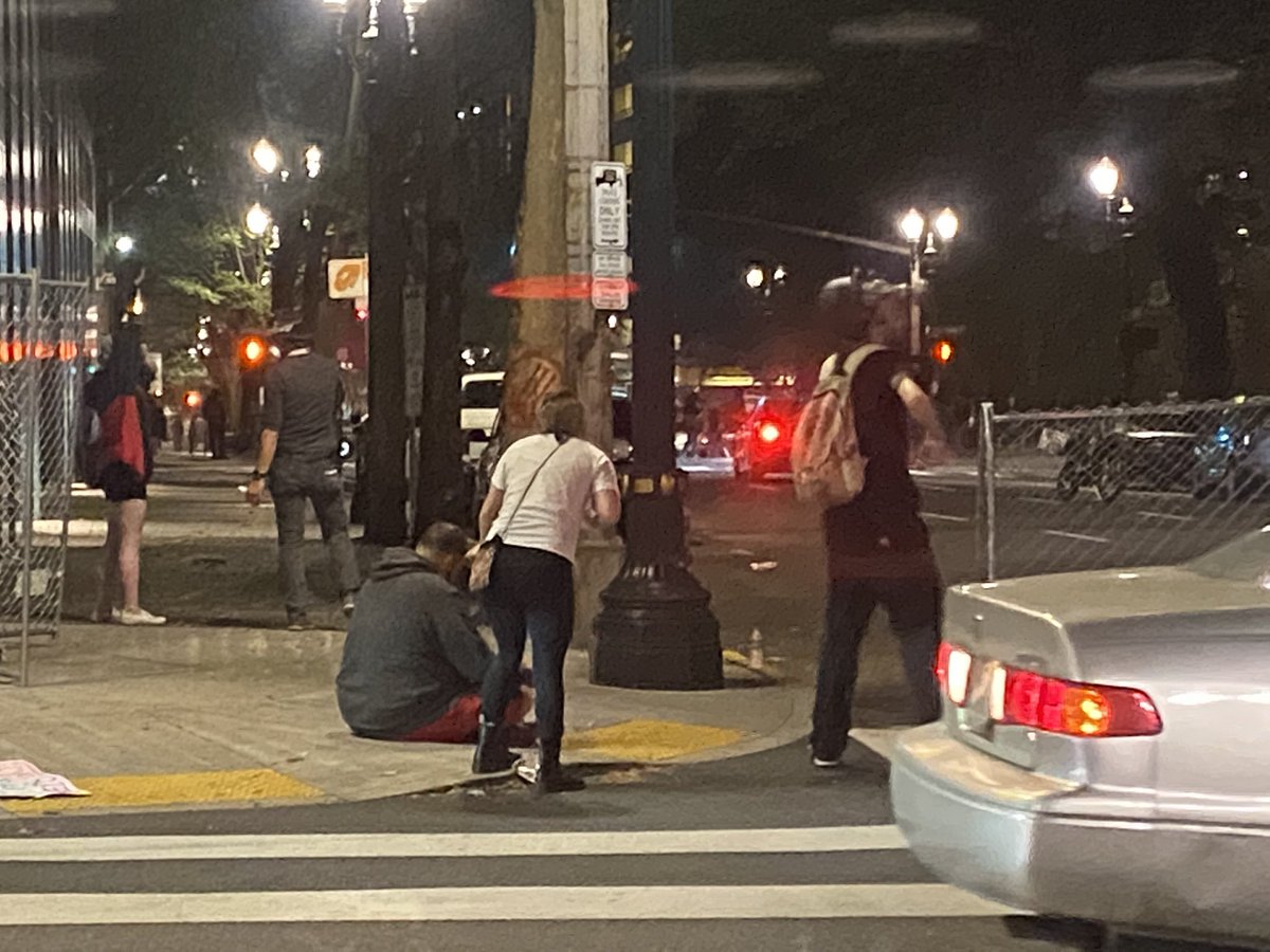 JenDowlingNews's tweet photo. This man appears to be sick from the impacts of tear gas. #protesters #PDX #protest #2020protest #PNW #pacificnorthwest #demonstrations #Oregon #koin6news https://t.co/B7VdufdYSa