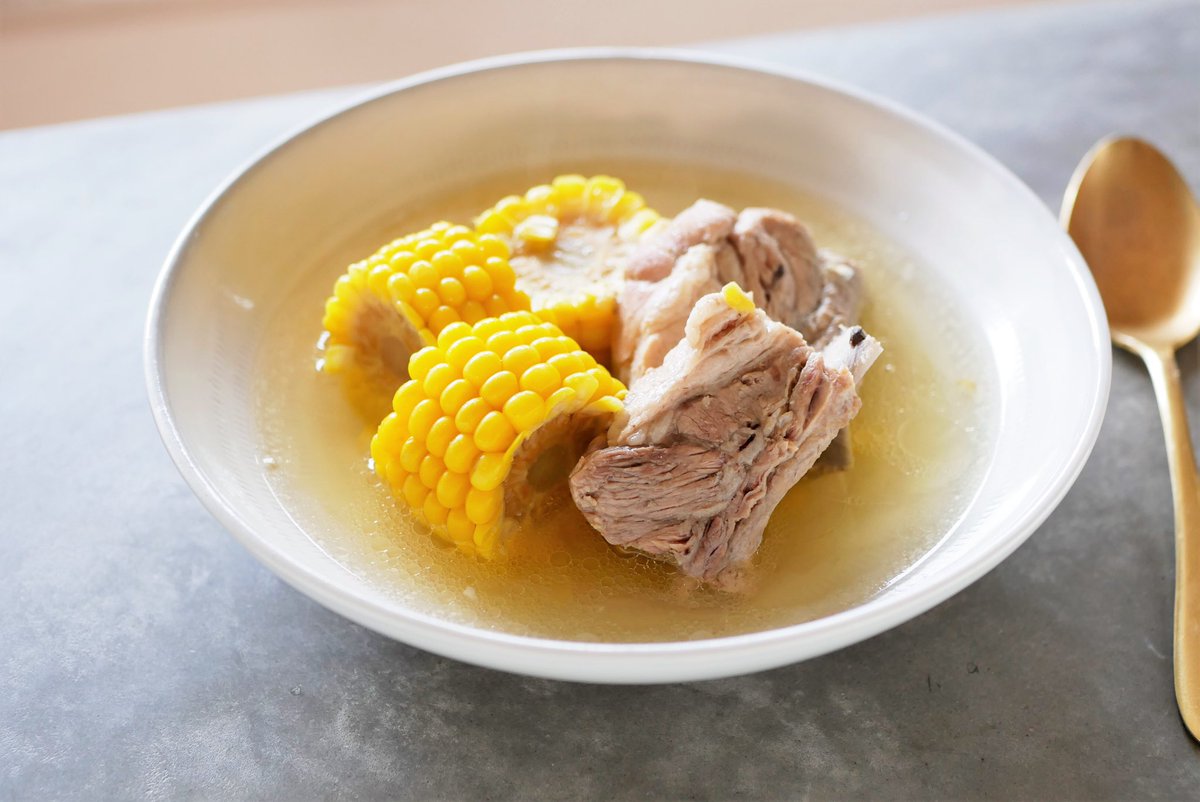 有賀 薫 とうもろこしとスペアリブ 交互に食べると止まらない うまみがジュワッとしみだす とうもろこしとスペアリブの塩スープ スープ レッスン 有賀薫 Kaorun6 Cakes ケイクス T Co Pf6ijnhnj4 T Co Ubsxgovgtu