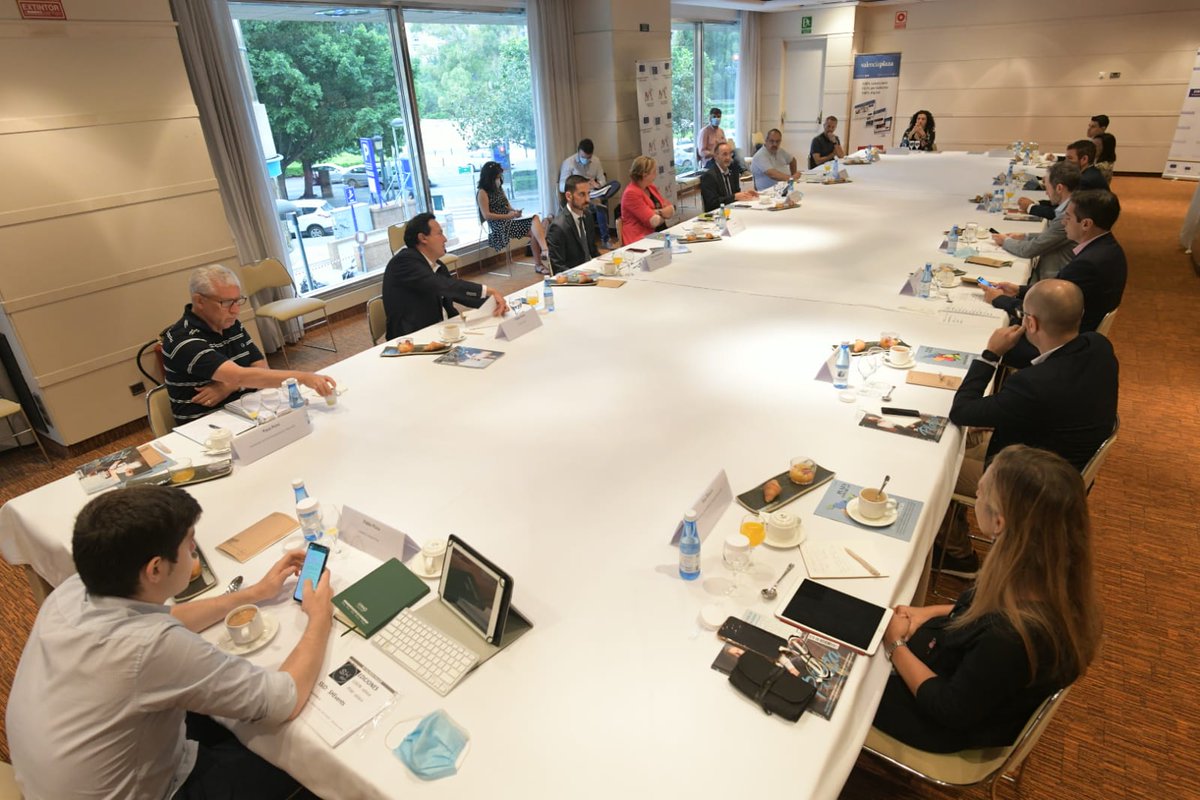 #DesayunoVP | Empieza el desayuno organizado por <a href="/valenciaplaza/">Valencia Plaza</a> y <a href="/MancoHortaSud/">Mancomunitat de l'Horta Sud</a> sobre los fondos europeos 2021-2027
