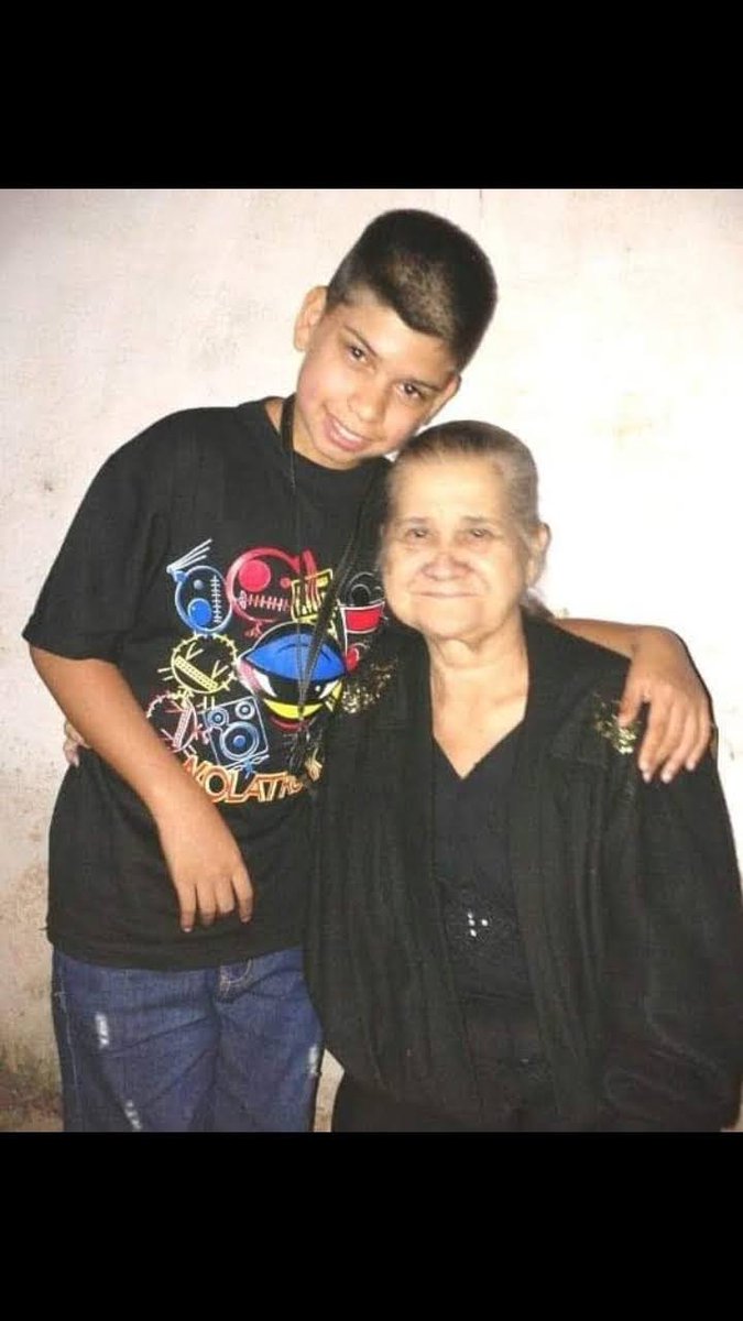 agus_gimenez_7's tweet photo. Envidio al cielo por tenerte siempre 😍👵❤ https://t.co/JJNl4qjyVT