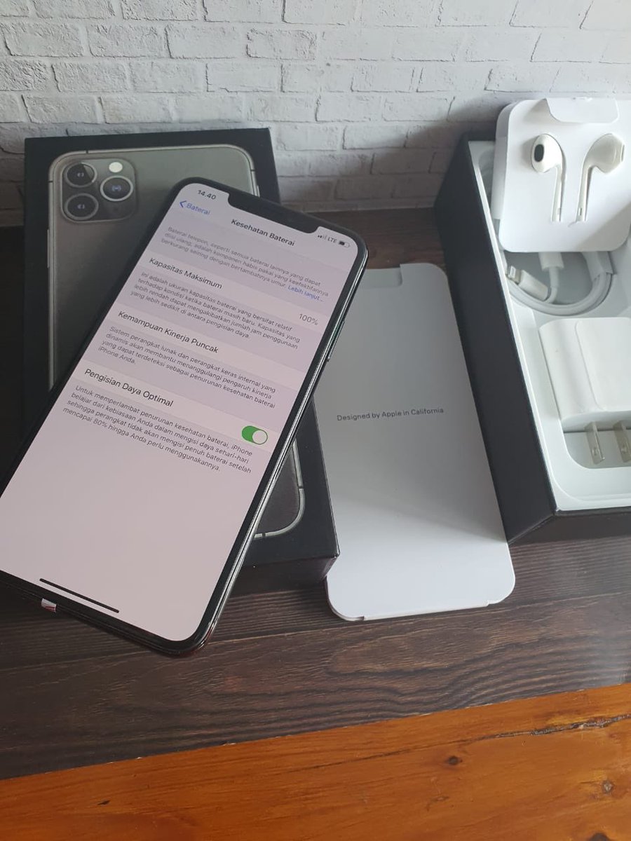 vincentkuisme's tweet photo. WTS 
iphone promax 256 gb &amp; 64 gb, mulus smw, bh 100% gprnh service gprnh bongkar. 
COD di cafe saya langsung buat garansi 3hari klo ad ap" bs refund https://t.co/TQ8E73nRA9