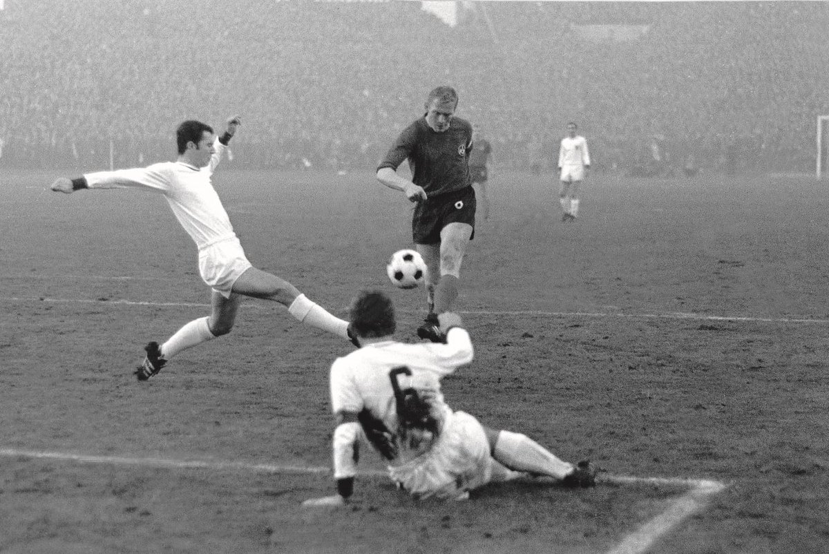 1_fc_nuernberg's tweet photo. Ein großer Cluberer hätte heute seinen 82. Geburtstag gefeiert: Du bist für immer unvergessen, Heinz #Strehl!
#fcn https://t.co/2peRCZkFEi
