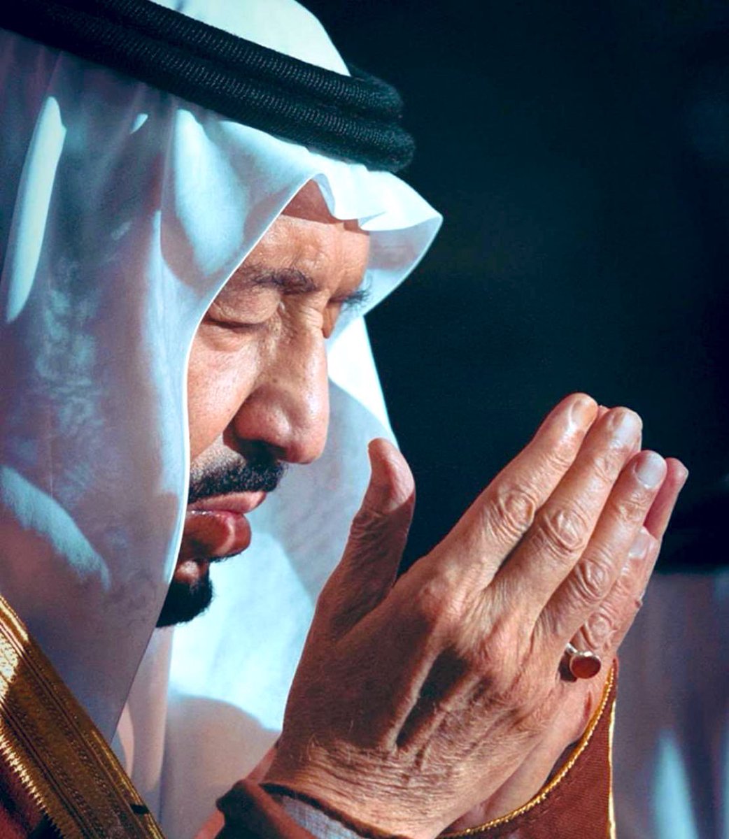abmalsaud's tweet photo. خطاك السوء يا سيدي
ونسأل الله ان يحفظك من كل شر 🇸🇦💚 #سلامتك_يا_ابو_فهد https://t.co/6tJw4rWuEb