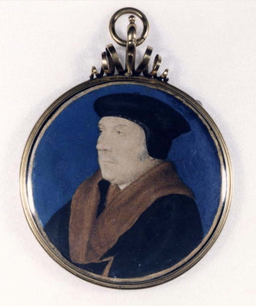 DrOwenEmmerson's tweet photo. I need your help! Have you seen these miniatures that were stolen from Hever Castle in 2003? One is of Thomas Cromwell &amp; the others are of Mary, Queen of Scots. Would you help me find them by sharing? Do DM me with any info or for further spec. Thank you! #Tudor #Twitterstorians https://t.co/yg5mroHOPR