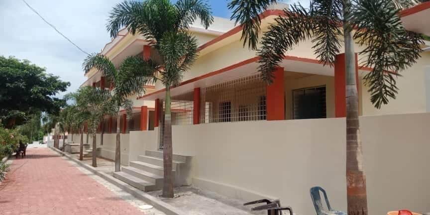 PRAKASHUTF's tweet image. నాడు-నేడు:
&amp;gt;అంద్రప్రదేశ్ లో పాఠశాలలు చరిత్ర మారనున్నది.
&amp;gt;నాడు-నేడు ద్వారా అంద్రప్రదేశ్ Y.S జగన్ గారు ప్రభుత్వం పాఠశాలలు స్వరూపంను మార్చనున్నది,కోట్లాది రూపాయలు వెచ్చించి పేదలు పాఠశాలలుకు మౌళిక సదుపాయాలు కల్పిస్తుంది
పనులు ముమ్మరంగా జరుగుతున్నాయి.

&amp;gt;ఈ దిగువ ఒక పాఠశాలను చూడండి..👇