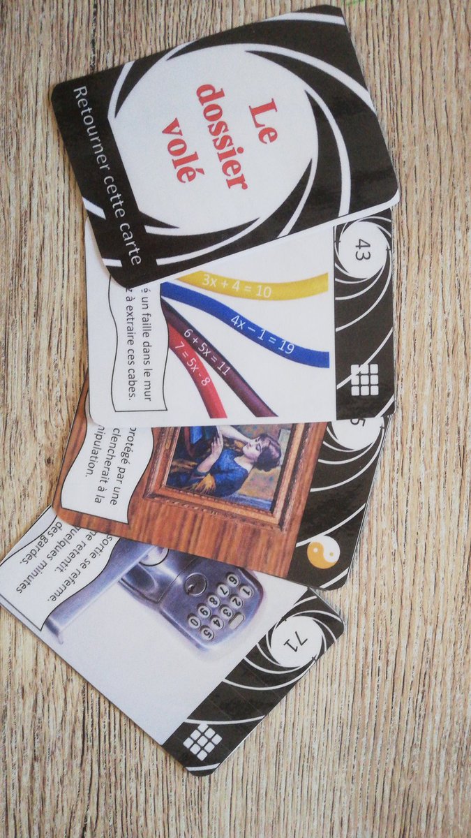 XFamree's tweet photo. Serious escape cards terminé. 
Quelques heures de travail mais qui permettront aux élèves de retravailler les sommes et produits algébriques ainsi que les équations.

Merci @EscapeCards pour le canevas et l'application qui va avec.

#escapegame #escapecard #jeupedagogique #math https://t.co/6sEshzQttG