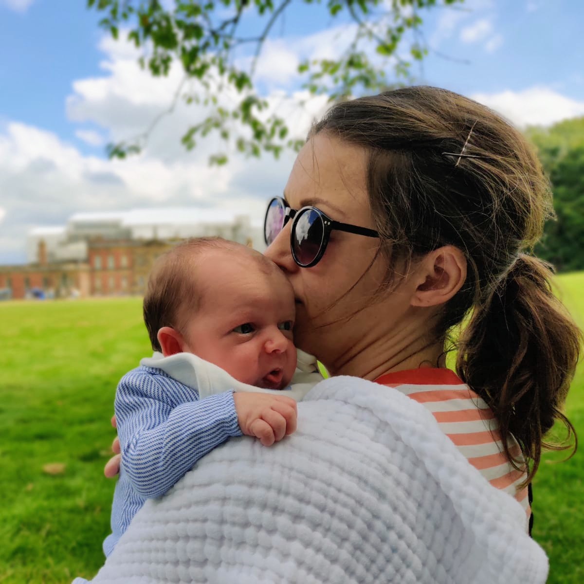 RosieHakes's tweet photo. My (luckily limited) interactions with @SheffieldHosp always leave me in awe of the brilliantly talented people there. Welcoming our son three weeks ago (when all didn't quite go to plan!) was no exception. A huge thank you #Jessops! https://t.co/C2ZSeXfgMV