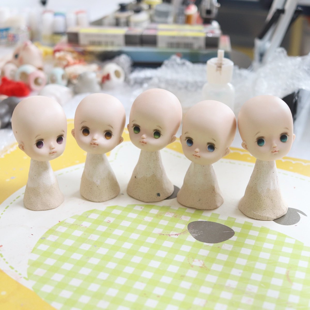 ljydoll's tweet photo. #비스크오리오자매
언제 끝날진 모르겠지만..🤣
완성되면 주문 오픈하려구요~
I will take orders when the dolls are ready after everything is done.💕
.
#doll #leledoll #cutedoll #렐레돌 #leejaeyeon #bisquedoll #bisqueori #비스크돌 #비스크인형 #レレドール #ビスクドール https://t.co/ypX6wuoDyC