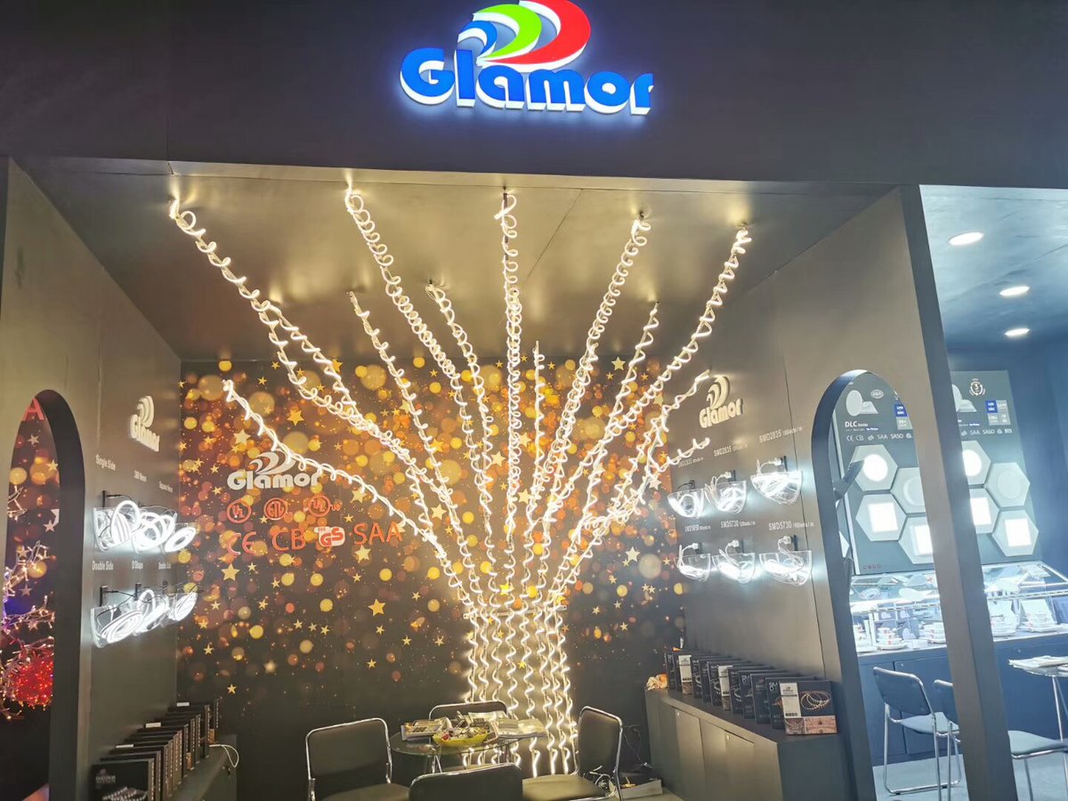SMDGlamor's tweet image. Ultra Soft led Strip Tree by Glamor, super soft can be bendable in any angle and very flexible
#ledstrips #tapelight #ip65 #flexible #neonflex
