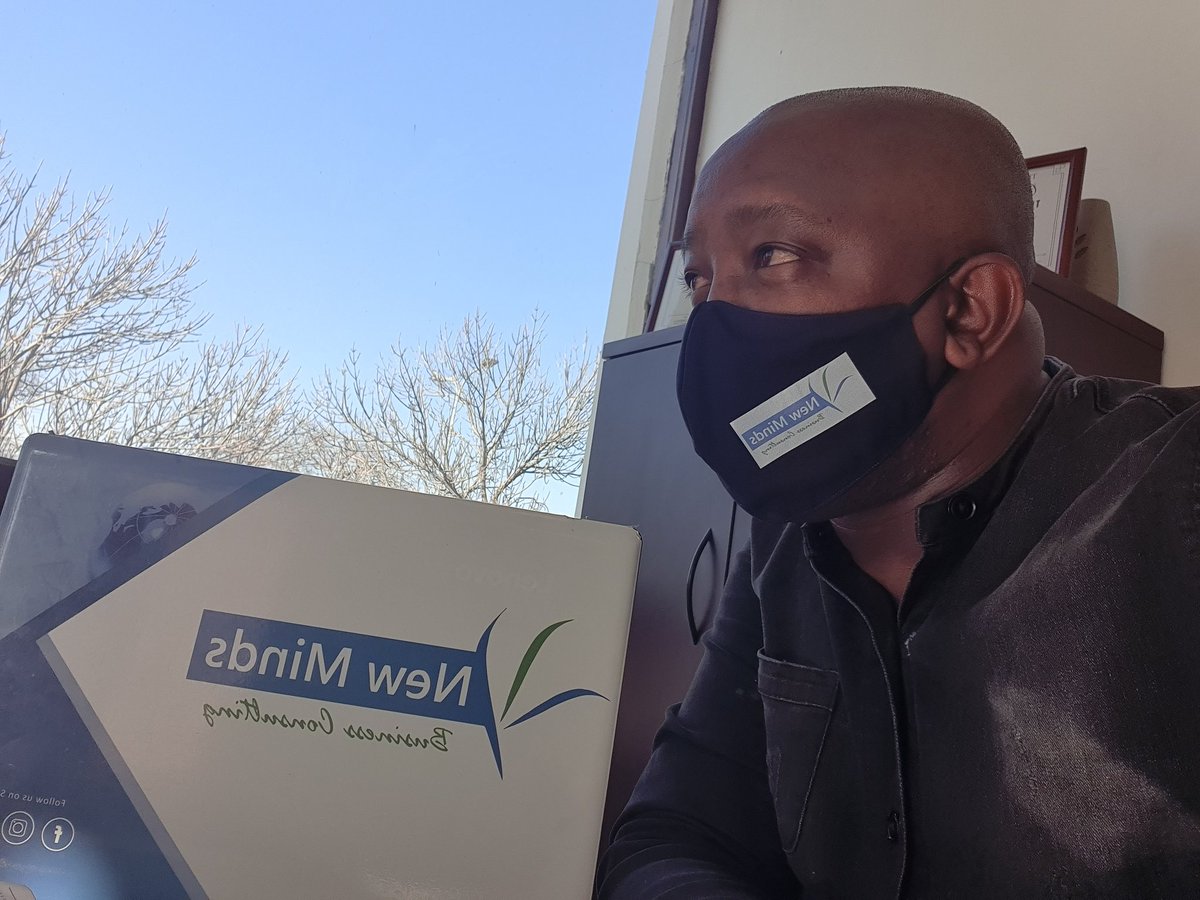 thapelo_big's tweet photo. Remember. 

Your values are access codes to your greatness.

What you value will always appear in you everyday decisions, your priority list and your actions. What you value will make you valuable. 

THINK.EXECUTE.DOMINATE https://t.co/X5f4yM68Lf