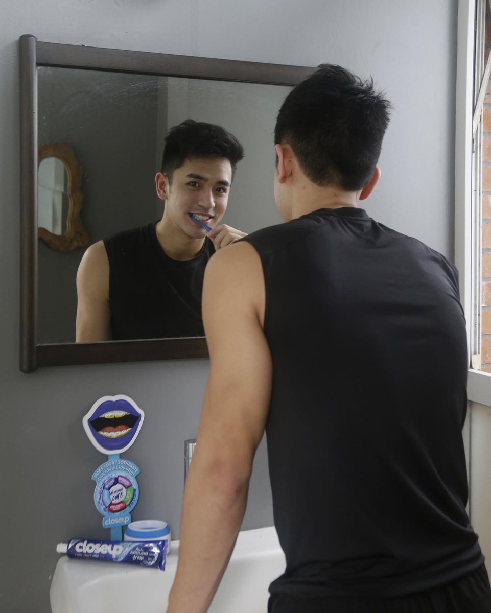 davidlicauco's tweet photo. Confidence is key they say, &amp; the NEW Closeup all around gives me just that!!! 

@CloseupPH 
#AllAroundOralCare https://t.co/uPkClIirOP