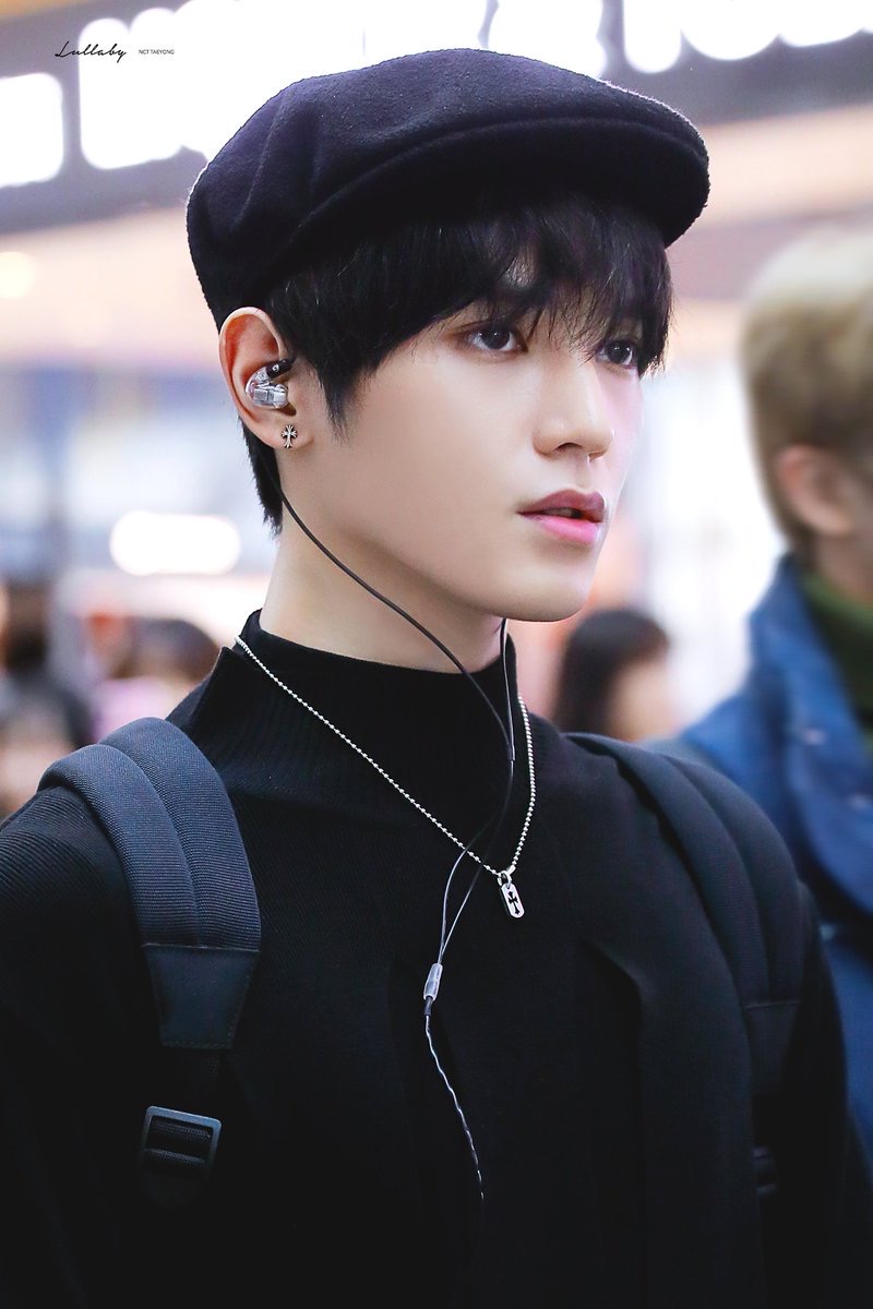 taeyong airport fashion