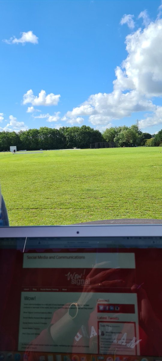 clairet18's tweet photo. View from my working window. #cricket #mumofboys #digitalmum https://t.co/COfSQ7nNNS
