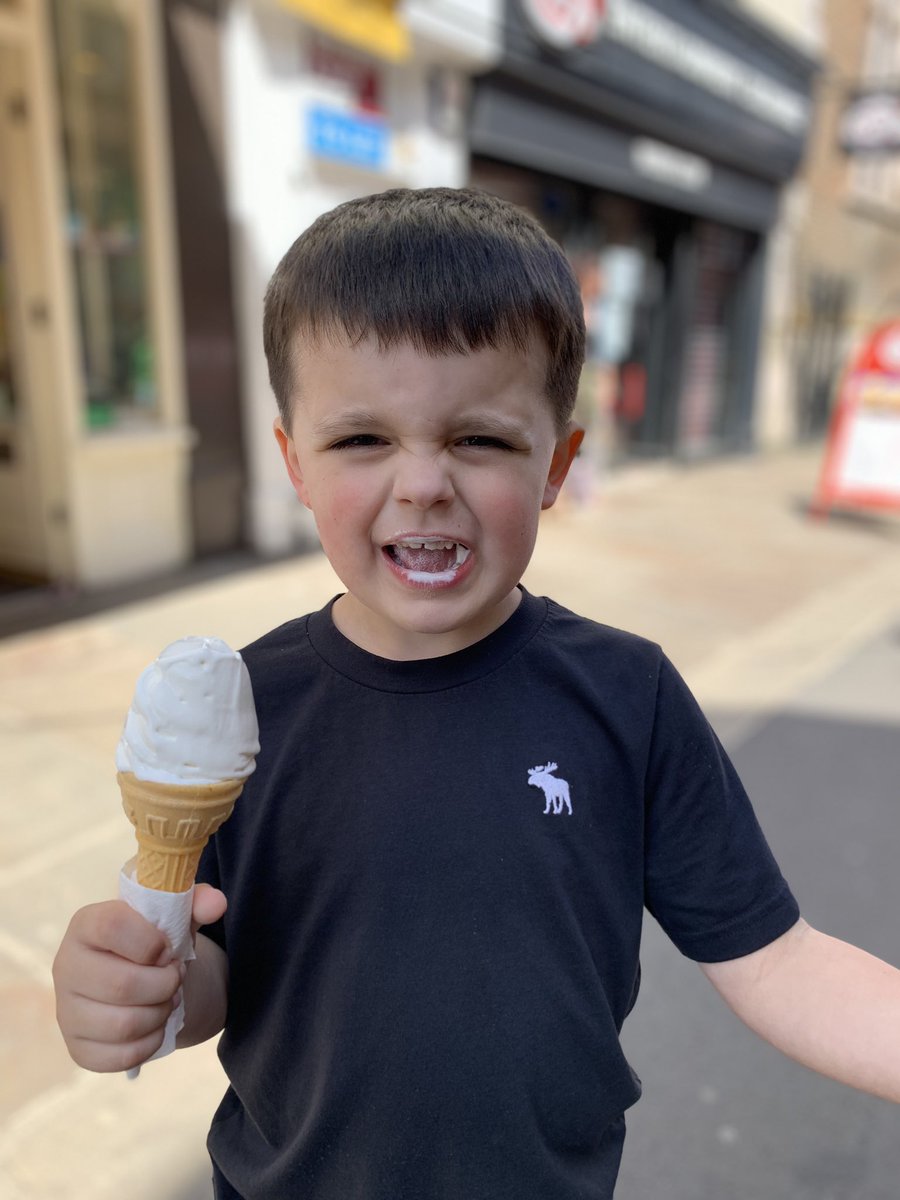 linzi_brown83's tweet photo. Spending my day with the family “bubble”. It’s been so long. But now we’re reunited. You’re stuck with us! ❤️ #myfavouritehumans #whitby #Staycation2020 https://t.co/aqqAGm2AfL