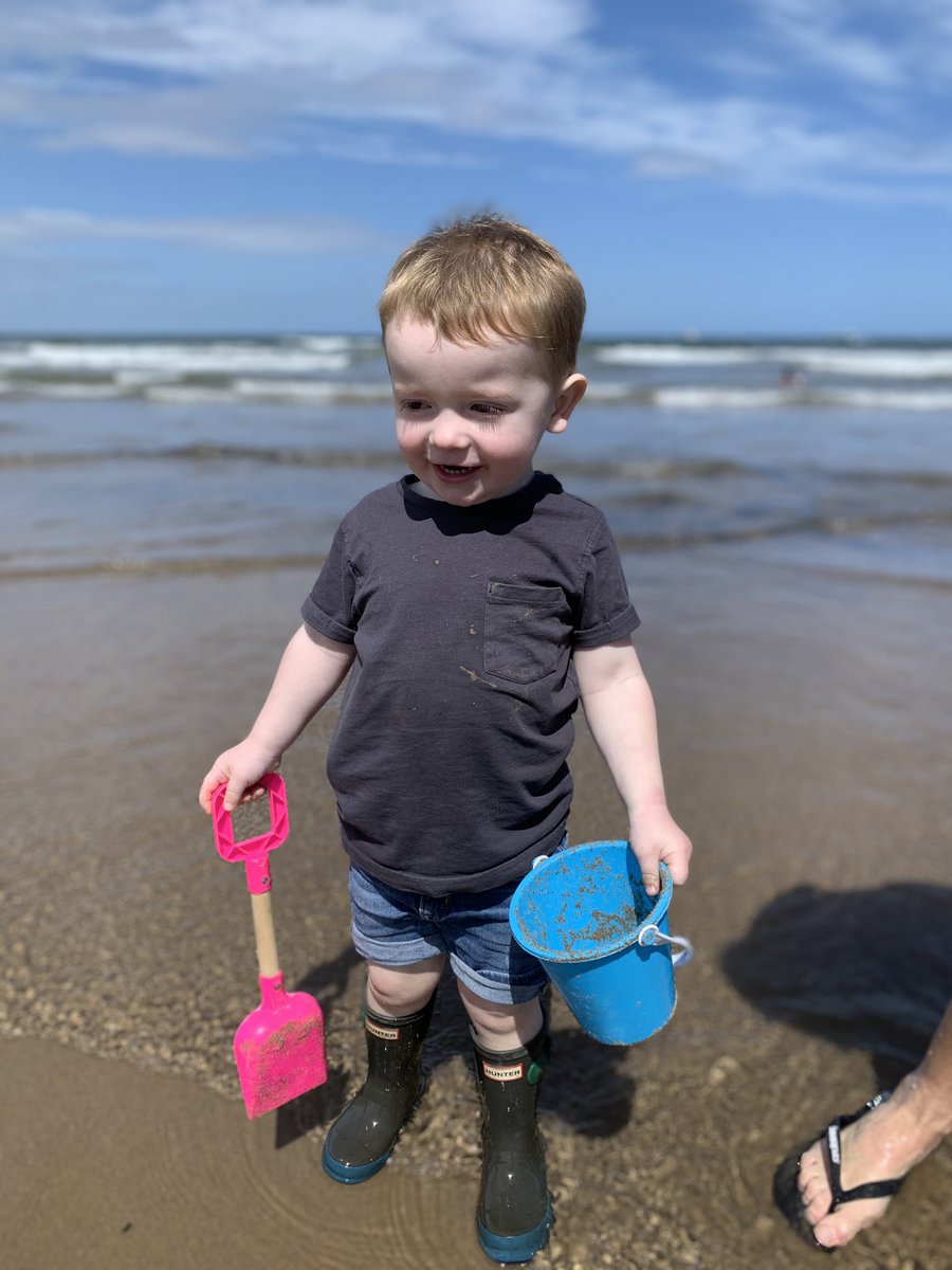 linzi_brown83's tweet photo. Spending my day with the family “bubble”. It’s been so long. But now we’re reunited. You’re stuck with us! ❤️ #myfavouritehumans #whitby #Staycation2020 https://t.co/aqqAGm2AfL