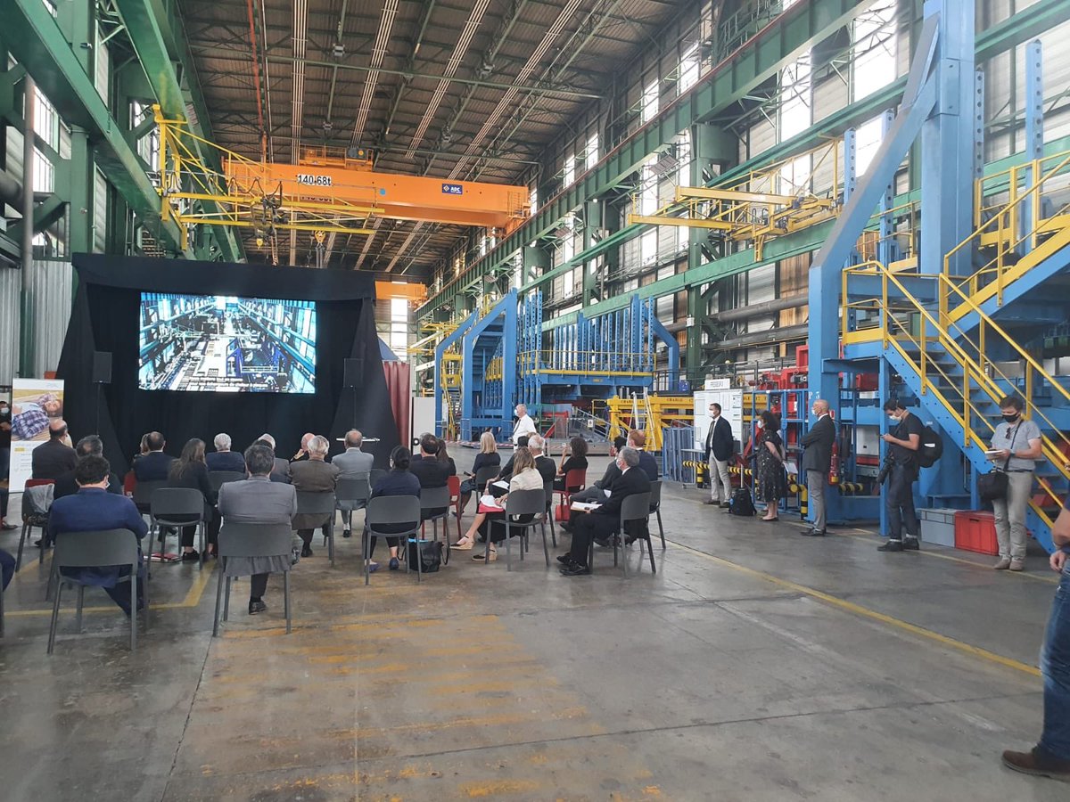 caissedesdepots's tweet photo. Aujourd’hui, @Eric_R_Lombard et la #TeamCDC se déplacent en @saoneetloire ! On démarre par la visite d’#AlfaLavalPackinox à Chalon sur Saone. Présentation de l’activité de lentreprise et du programme #TerritoiredIndustrie. Avec le @Prefet71 @j_gourault @AgnesRunacher ... https://t.co/BNmdXL0vZD