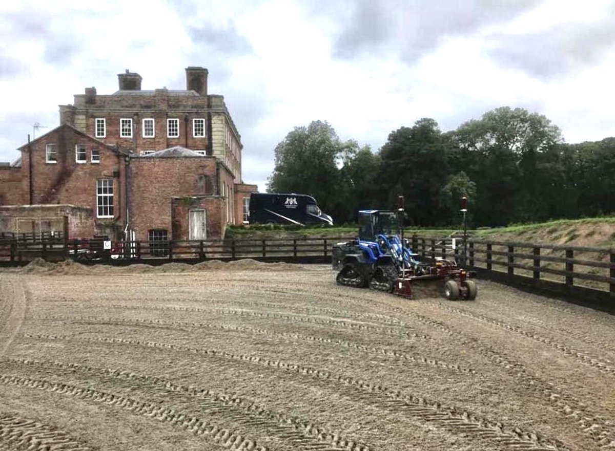 MultioneUk's tweet photo. Landtech Solutions Ltd get to work in some awesome settings with their #MultiOne 10.9 #TrackedLoader. https://t.co/cRvEzIdEdB
