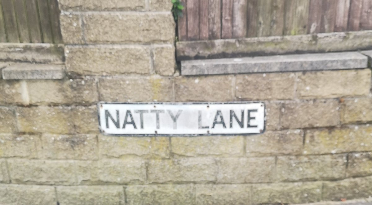 Warden316's tweet photo. Out in Illingworth for a few hours today on patrol in relation to dog fouling complaints! So far I have been in these areas and spoken to some concerned dog owners! Remember #dontmuckabout and pick up after your dog! #keepcalderdaleclean @CMBC_CSRT @Calderdale https://t.co/JT7Avc7q0P