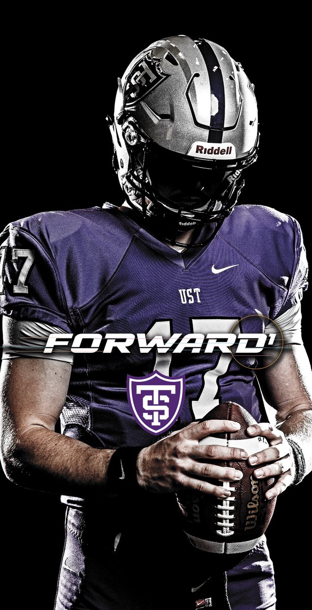 UST_Football's tweet photo. A big thank you for the Wave of support from The F.A.M.I.L.Y members; past present and future. Great to see hearts afire for 💜🔥@UofStThomasMN @TommieAlumni 🙏 #USTFBGrows #Tom21es #Tommie4Life @Coach_Caruso https://t.co/la8X0R5qNf