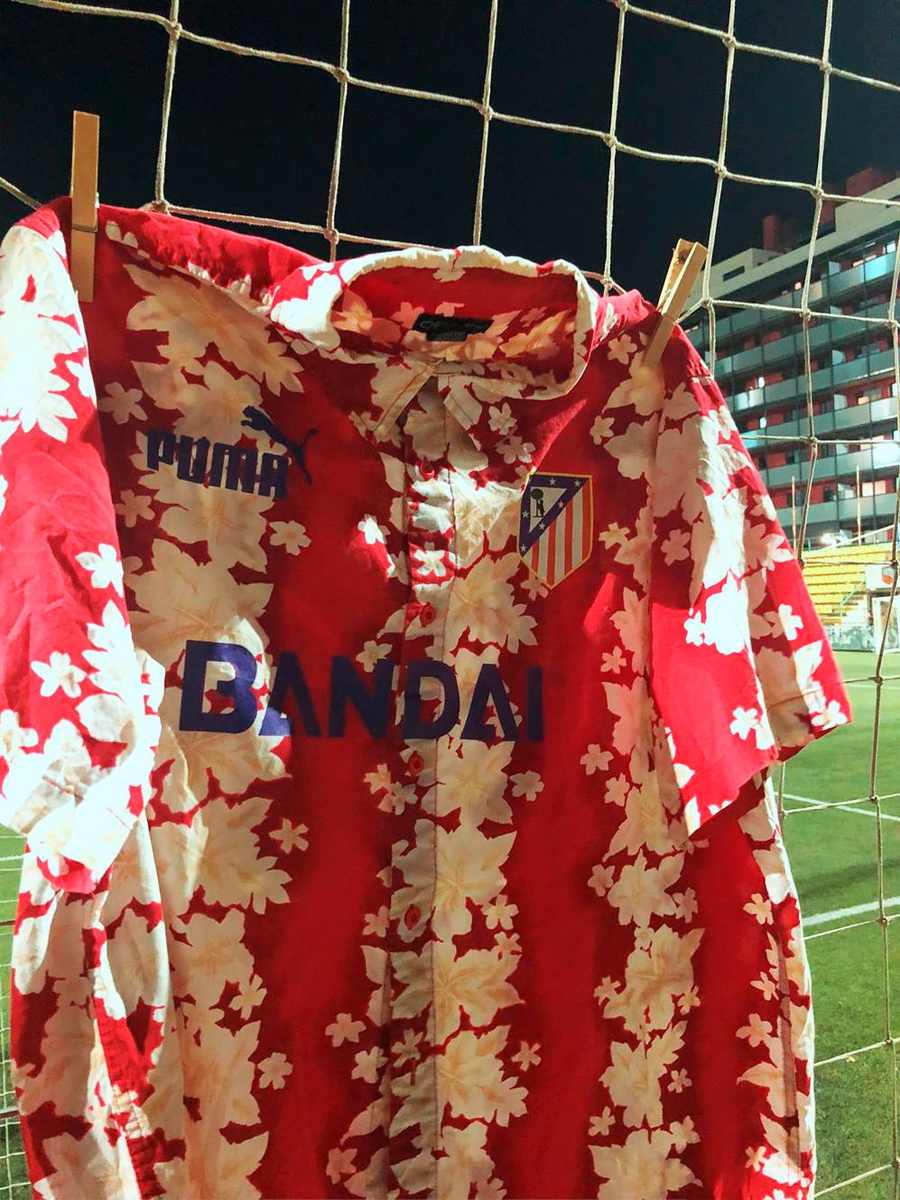CampBCN10's tweet photo. ¿QUÉ ES CAMP?

Camp nació en el '18 en Barcelona. Sacamos dos camisas de fútbol, edición limitada. Se vendieron todas menos la del Cholo, que cuelga de mi placard desde entonces.

Colgada, como quedó esta cuenta. https://t.co/jyZCLvPeQv