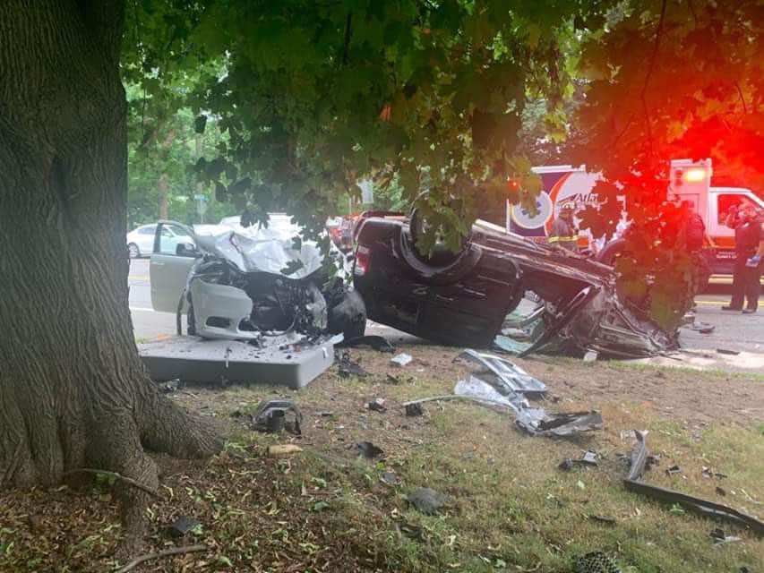 jdc987's tweet photo. Danvers MA 114 Rollover. https://t.co/4CsPiuSpGl