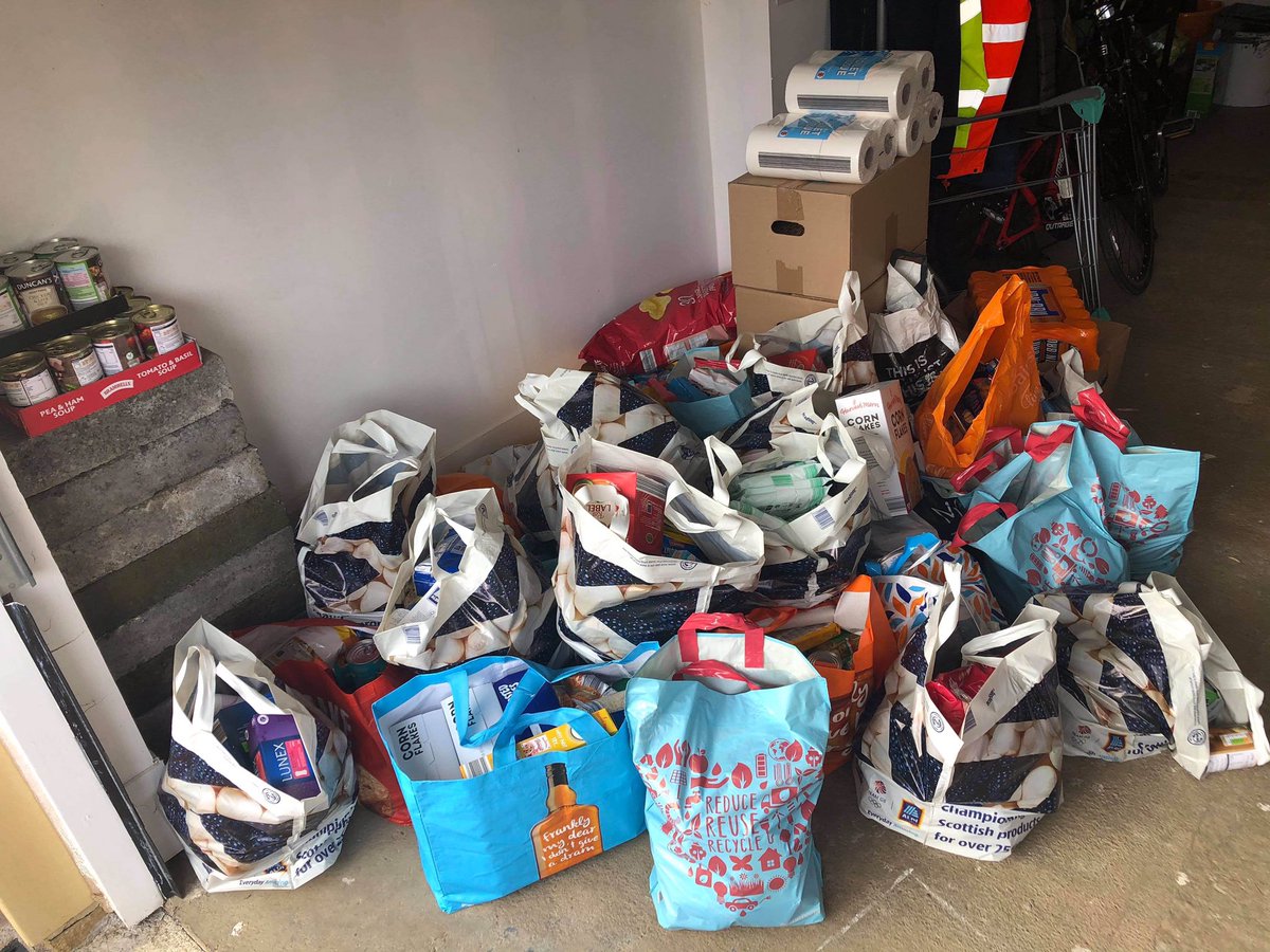 Big thanks to everyone who helped with our foodbank drive around £500/£600 worth of stuff, levenmouth bhoys away bus fund also donated £100👏🏼💚