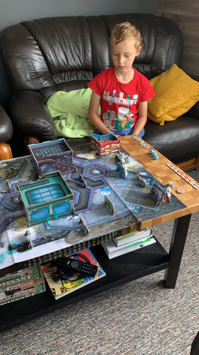 GamerGregino's tweet image. Introducing my son finaly into table top gaming 🥳 #Infinitythegame #OperationKaldstrom @InfinityTheGame @Infinity_Czech
