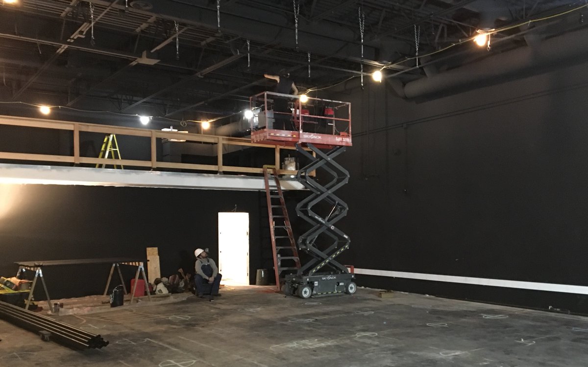 One week left to apply for our Cultural Facilities Grants, which fund projects to outfit existing buildings for cultural activities. Lights, staging, sprinklers, and more! Get started at vermontartscouncil.org/culturalfacili…

(Pictured: The rehearsal hall at South Burlington's Lyric Theatre)