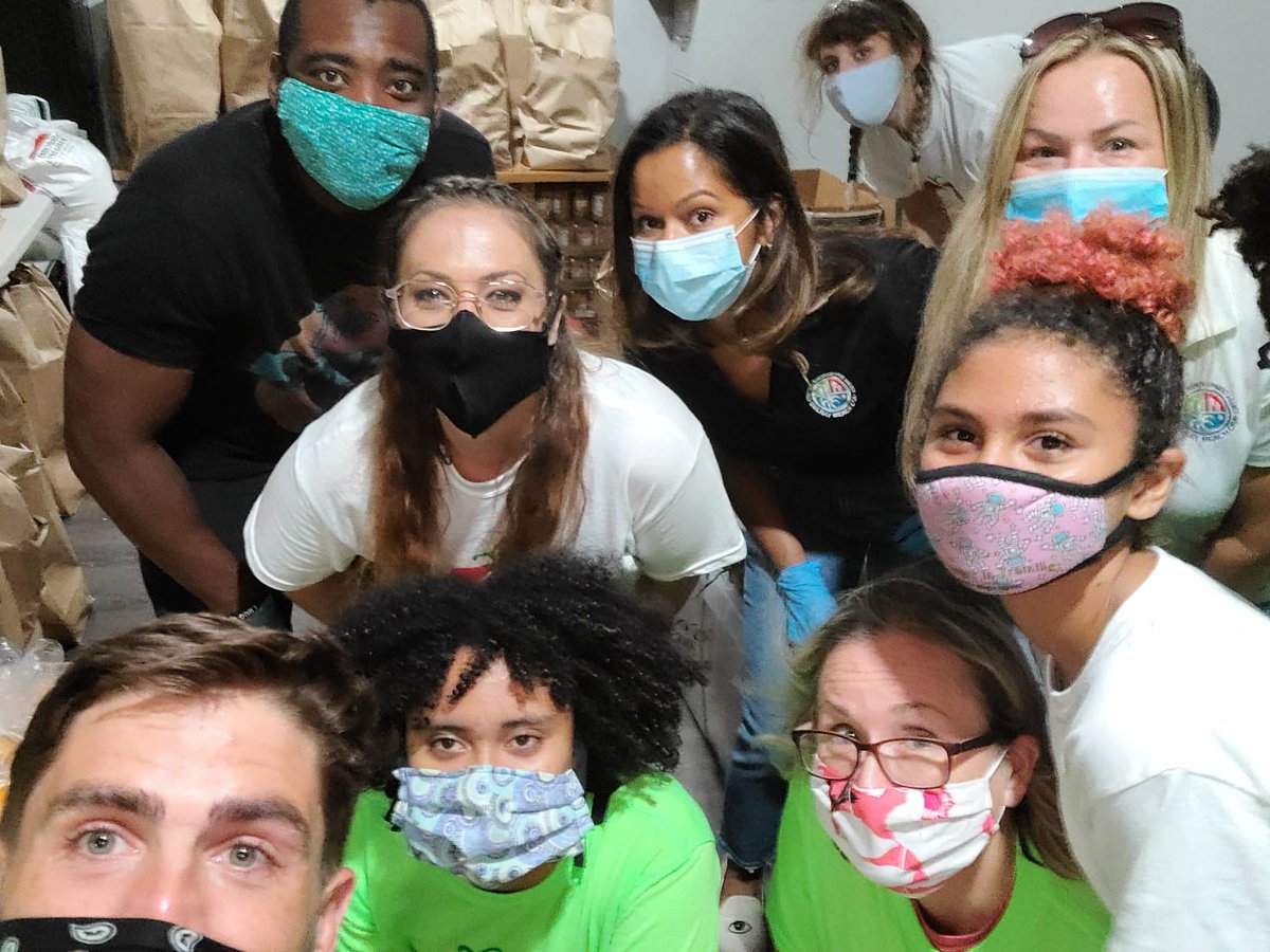 EBLBinc's tweet photo. The amazing SoFlo Guy and some of our other volunteers getting ready to deliver groceries to families in need! We appreciate our volunteers and all of the hard work they do. If you would like to volunteer, visit https://t.co/xfugPW4NuL or call 561-344-1022.  #delraybeach https://t.co/9gfQJC0Nf9