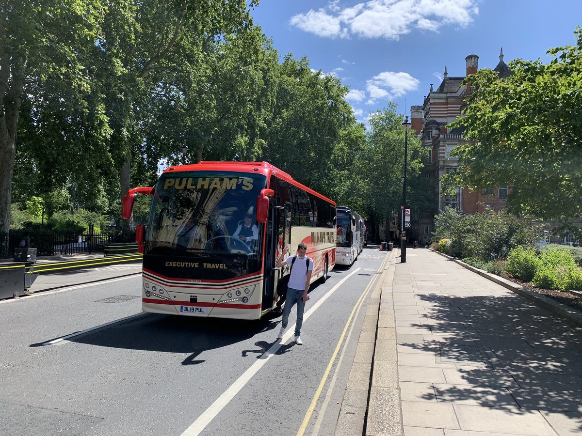 backhousejones's tweet photo. Great to see @PulhamsCoaches alas I only got photos of the front and side and none from the BACK. #honkforhope https://t.co/qzFPSfv6RT