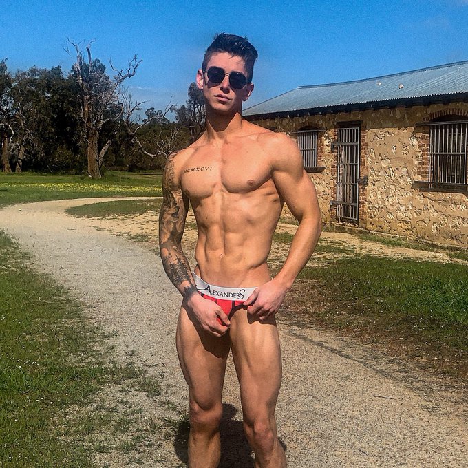 Wanna see what&rsquo;s hiding behind my hand 🍆 Find out on my OnlyFans while it&rsquo;s 70% off 😜  Link in bio ❤️