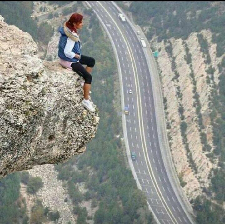 draneetaverma's tweet photo. Your face off with your fear is door to fearless you #MotivationalQuotes #betteryou #MondayMotivation #eveningDose #lifequotes #LifeLessons #wellness https://t.co/iCcUdevtNv