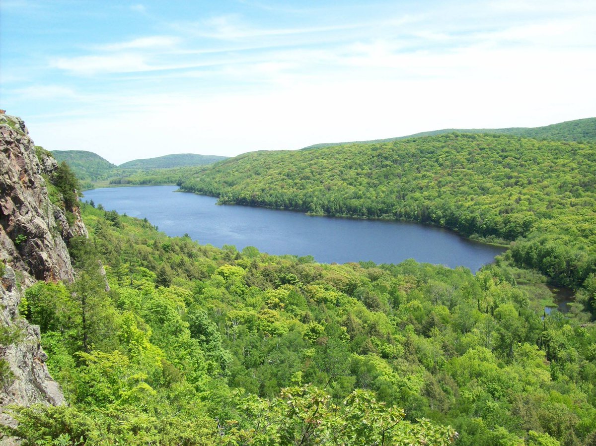 MichiganEGLE's tweet photo. July is #LakesAppreciationMonth. What's your favorite inland lake in #Michigan? https://t.co/2uPKgVXbKL