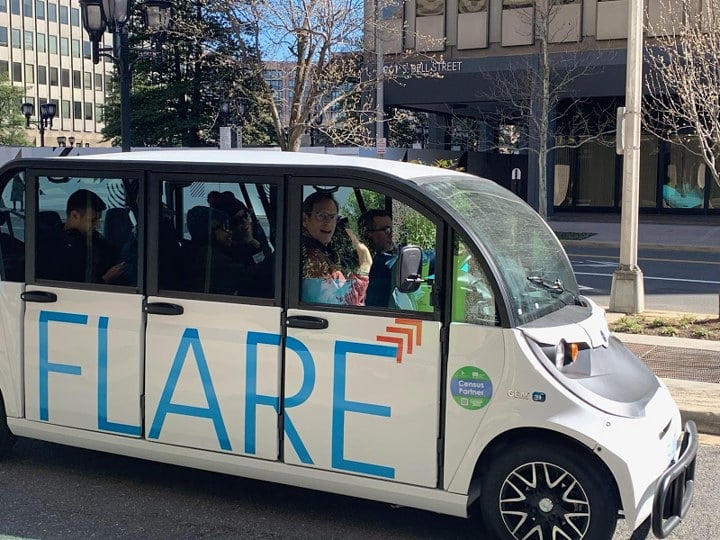 We connect neighborhoods with safe, sustainable and electric transportation

Conectamos los vecindarios con transporte eléctrico, seguro y sustentable.

#flare #takeaflare #flarerides #electricjitney #micromobility #electriccarrier #metroDC #ArlingtonVA