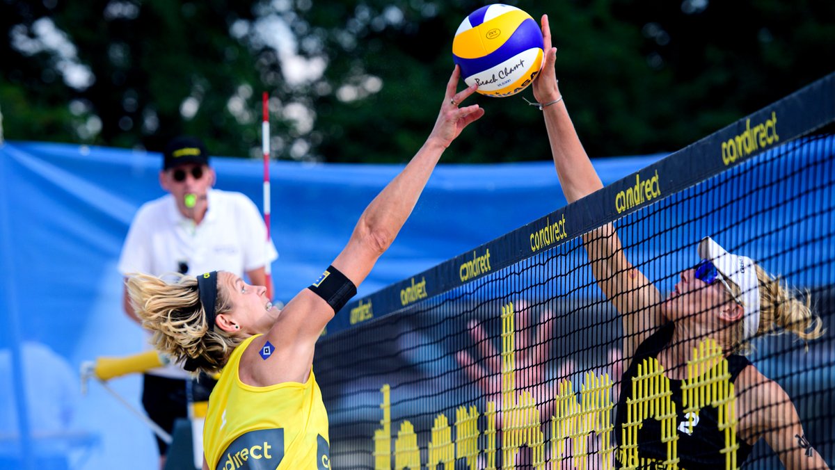 hsv_ev's tweet photo. Das HSV-Duo Ludwig/Kozuch hat beim Auftaktturnier der comdirect beach tour einen starken zweiten Platz belegt 👏 Grund zur Freude gab es auch für HSVerin Lena #Ottens, die sich mit Leonie Klinke die DM-Quali erspielte 🏐
Mehr dazu ➡️ https://t.co/WcX9HYfyOW 🔷
___
📸 Conny Kurth https://t.co/9n5ZUIzWeh
