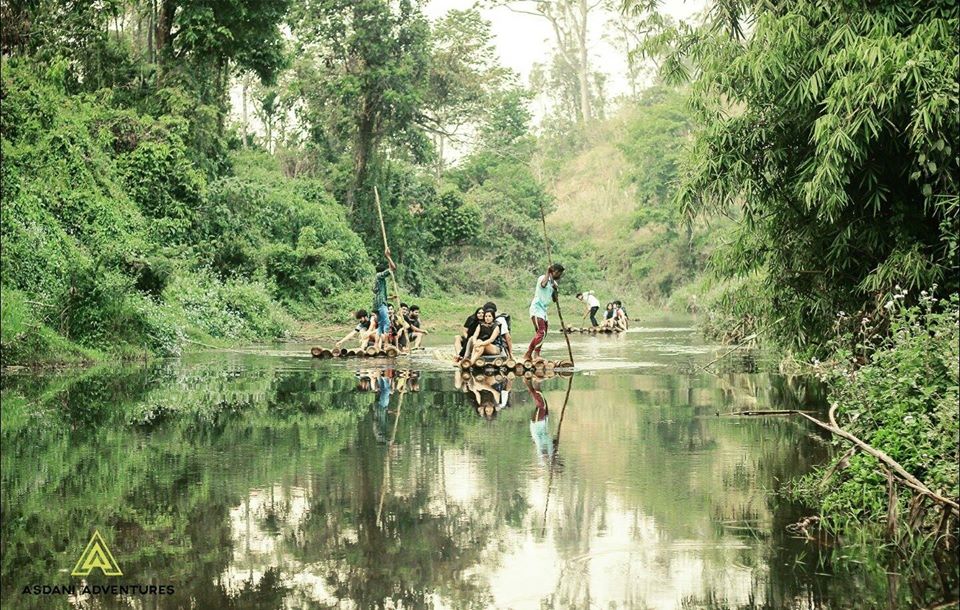 பூக்கோடு லேக்... பூக்களோடு லேக்ன்னு பேர் வச்சிருக்கலாம்