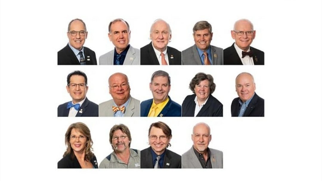 casinclair's tweet photo. This is the board of directors for NCARB, the registration system to become an architect in the United States. See any issues? hint: there are more bowties (3) than POC. https://t.co/1qF3HilfyZ