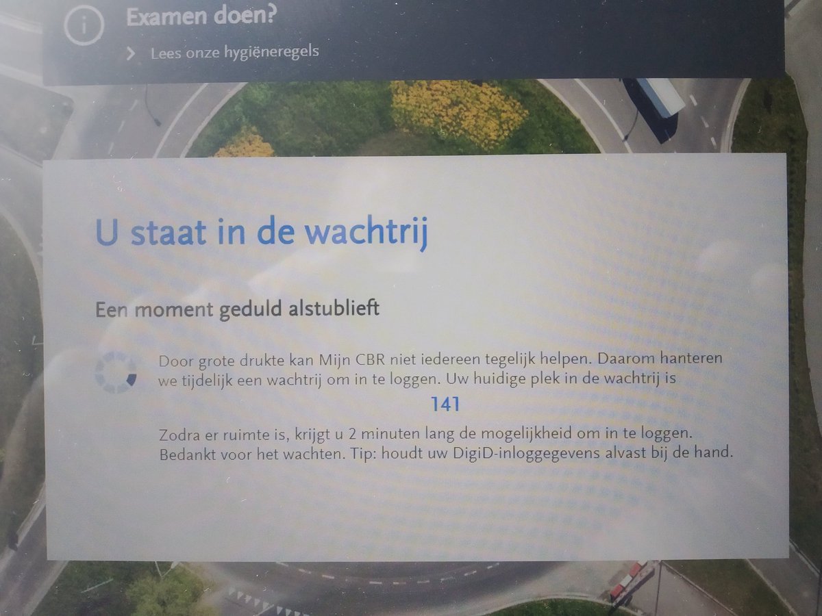 avdg1971's tweet photo. CBR.... #Bittewarten !!
Is Gudde hier ook directeur of zo? https://t.co/sLSGp5tlSk