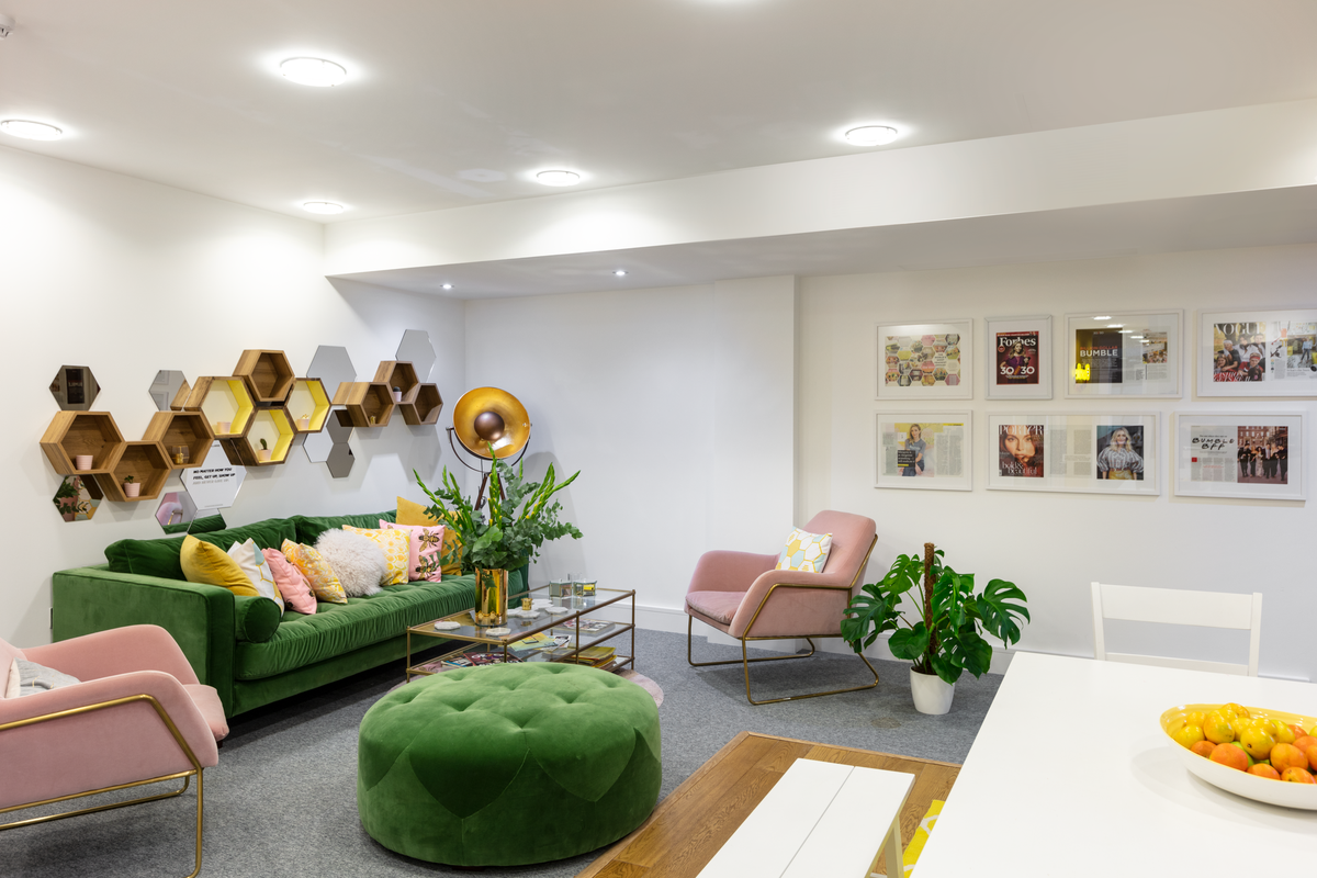 Dthree_Studio's tweet photo. Dthree Studio worked closely with social network @bumble on their London office to create an inviting, brand led space that best reflected their unique identity. 

Take a look at the full project here: https://t.co/azWbT2ZOZw https://t.co/1Rnp8V1757