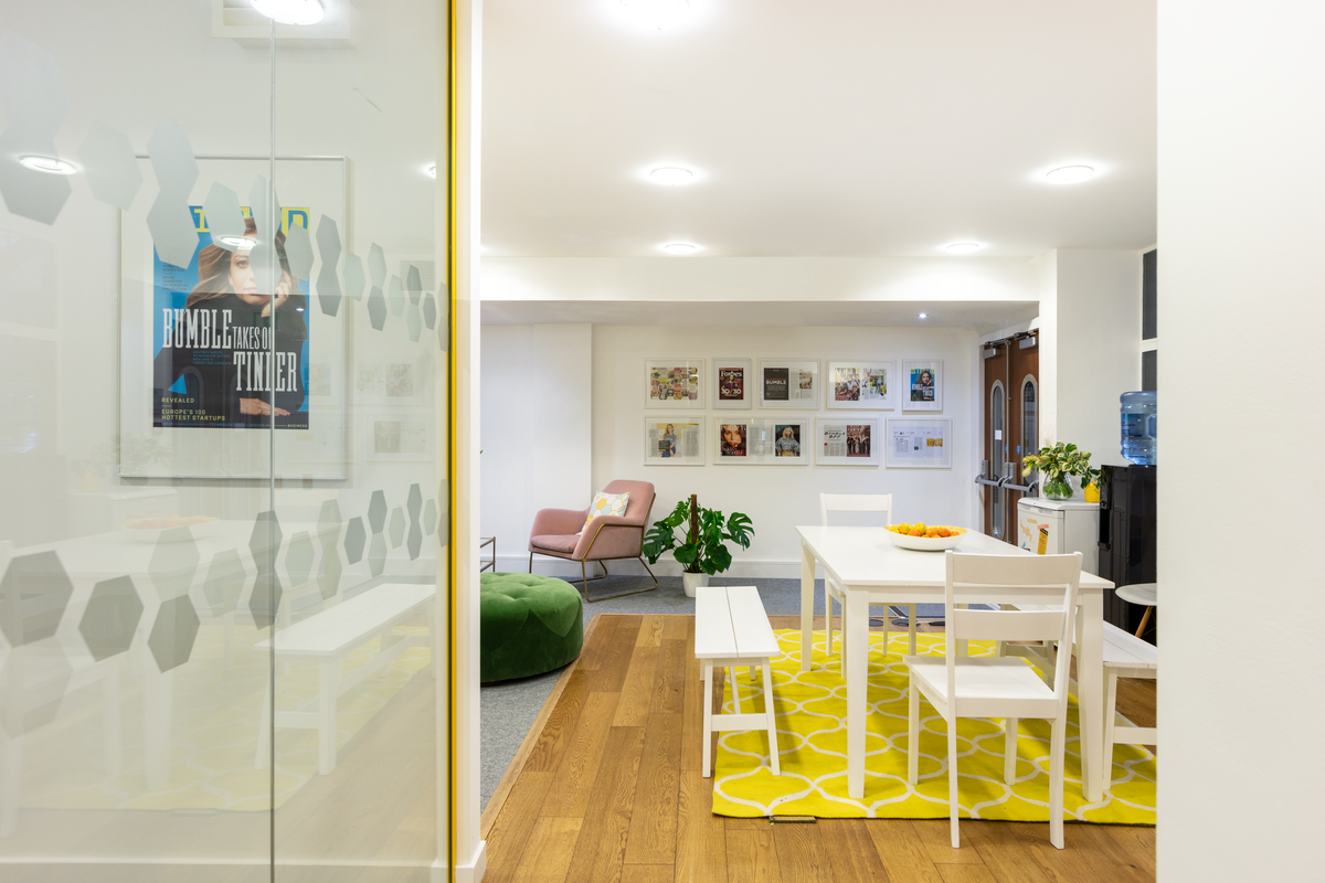 Dthree_Studio's tweet photo. Dthree Studio worked closely with social network @bumble on their London office to create an inviting, brand led space that best reflected their unique identity. 

Take a look at the full project here: https://t.co/azWbT2ZOZw https://t.co/1Rnp8V1757