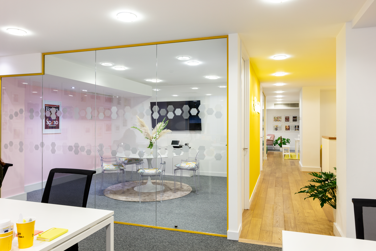Dthree_Studio's tweet photo. Dthree Studio worked closely with social network @bumble on their London office to create an inviting, brand led space that best reflected their unique identity. 

Take a look at the full project here: https://t.co/azWbT2ZOZw https://t.co/1Rnp8V1757